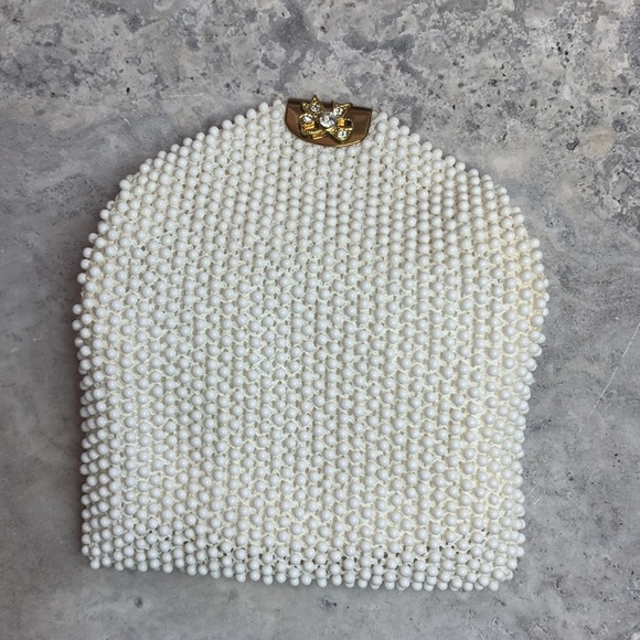 Vintage Beaded Coin Purse 1960’s White with Rhinestones Bow Snap Closure… - Picture 4 of 8